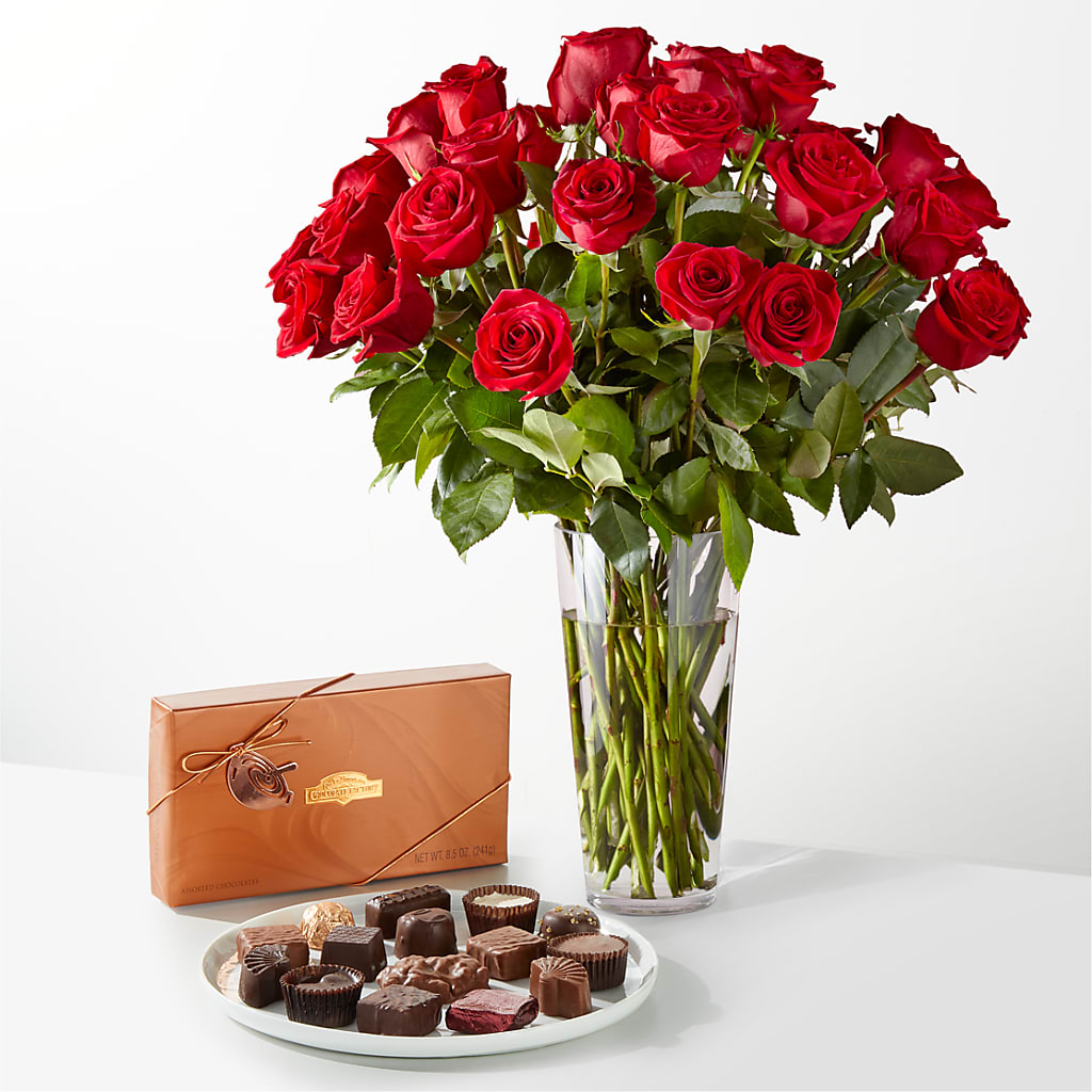 Romantic Long Stem Red Rose Bouquet Bundles – SWEET CREATIONS BROOKFIELD FLWRS & BLLNS, Brookfield IL