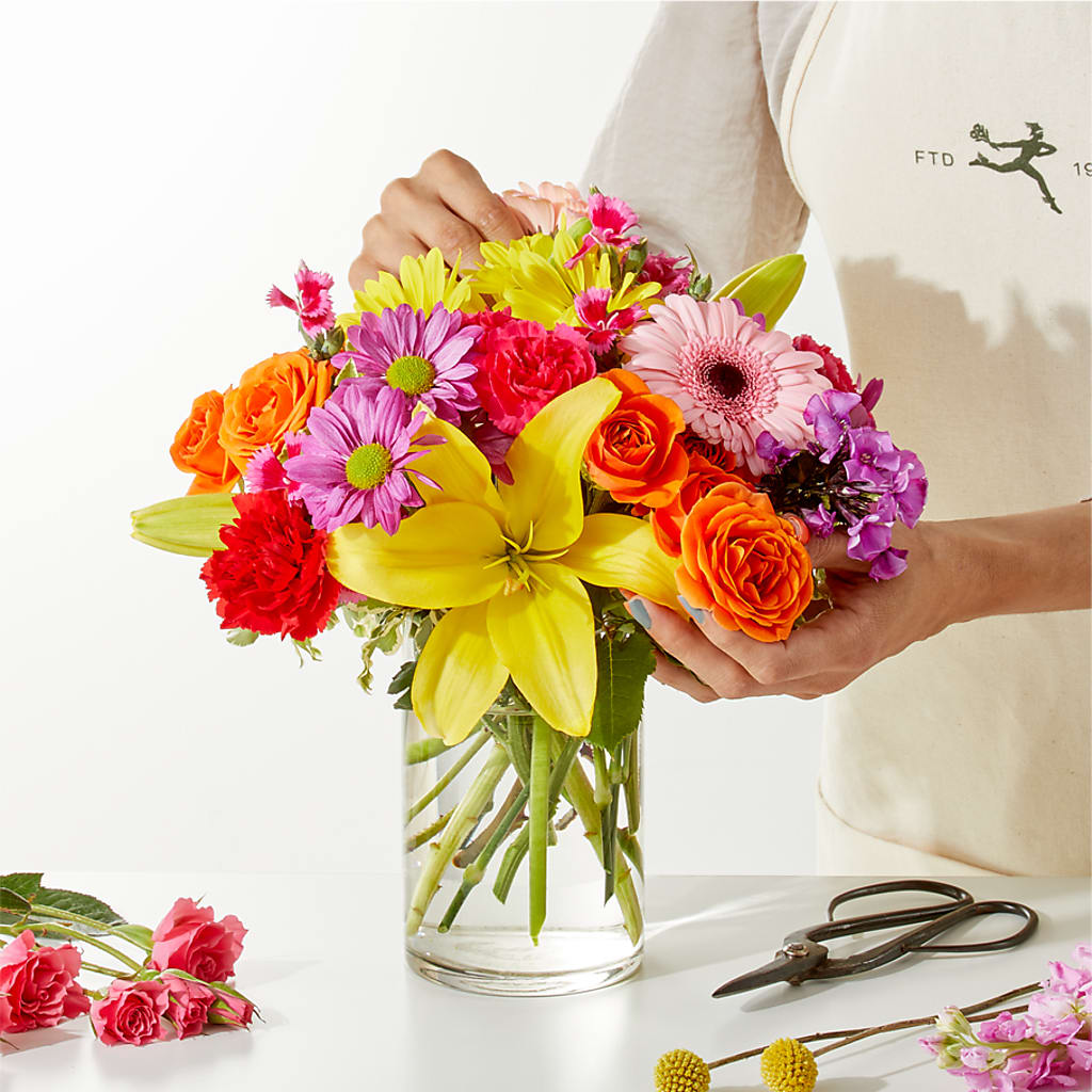 Cue the Confetti - A Florist Original – SWEET CREATIONS BROOKFIELD FLWRS & BLLNS, Brookfield IL