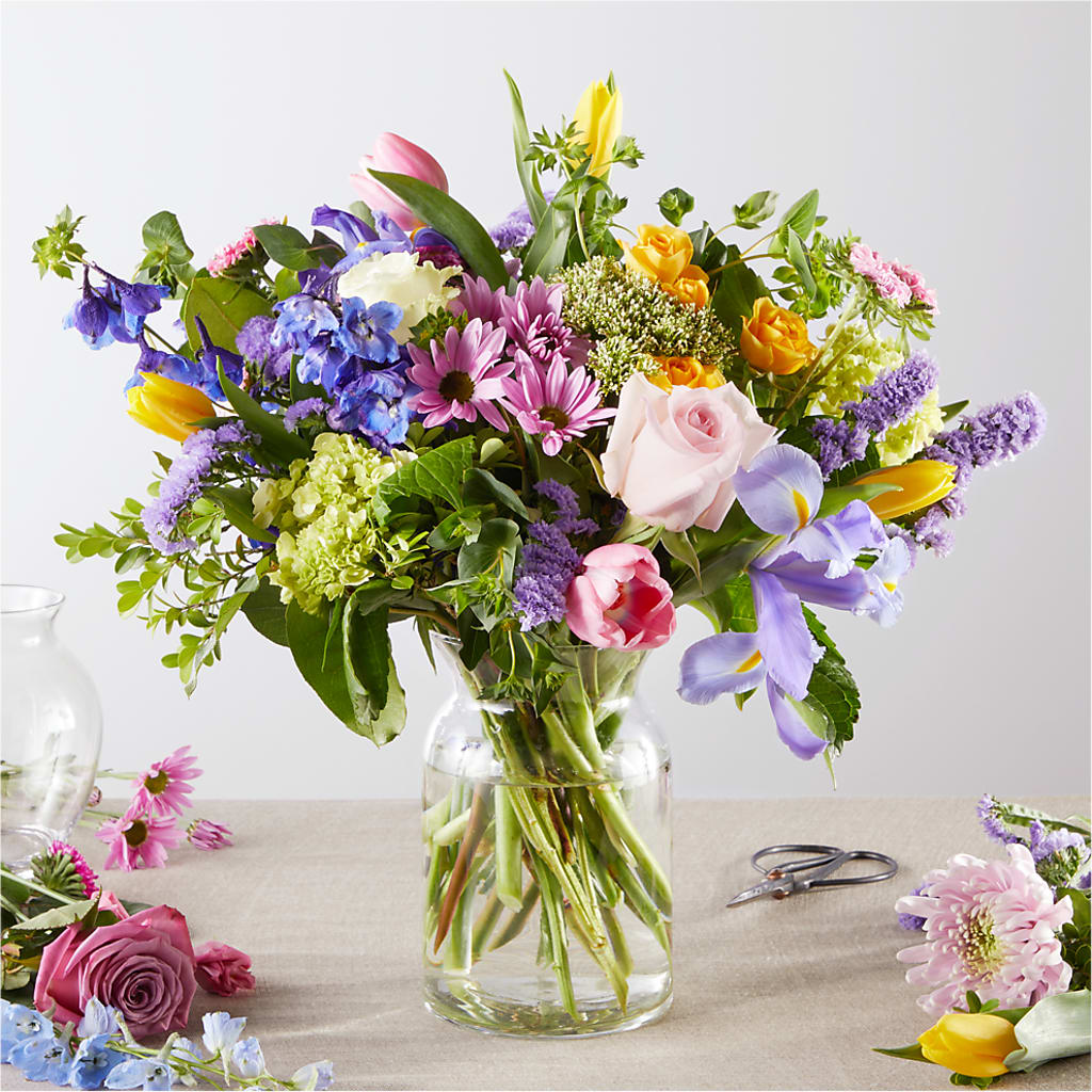 Pastel Tradition - A Florist Original – SWEET CREATIONS BROOKFIELD FLWRS & BLLNS, Brookfield IL