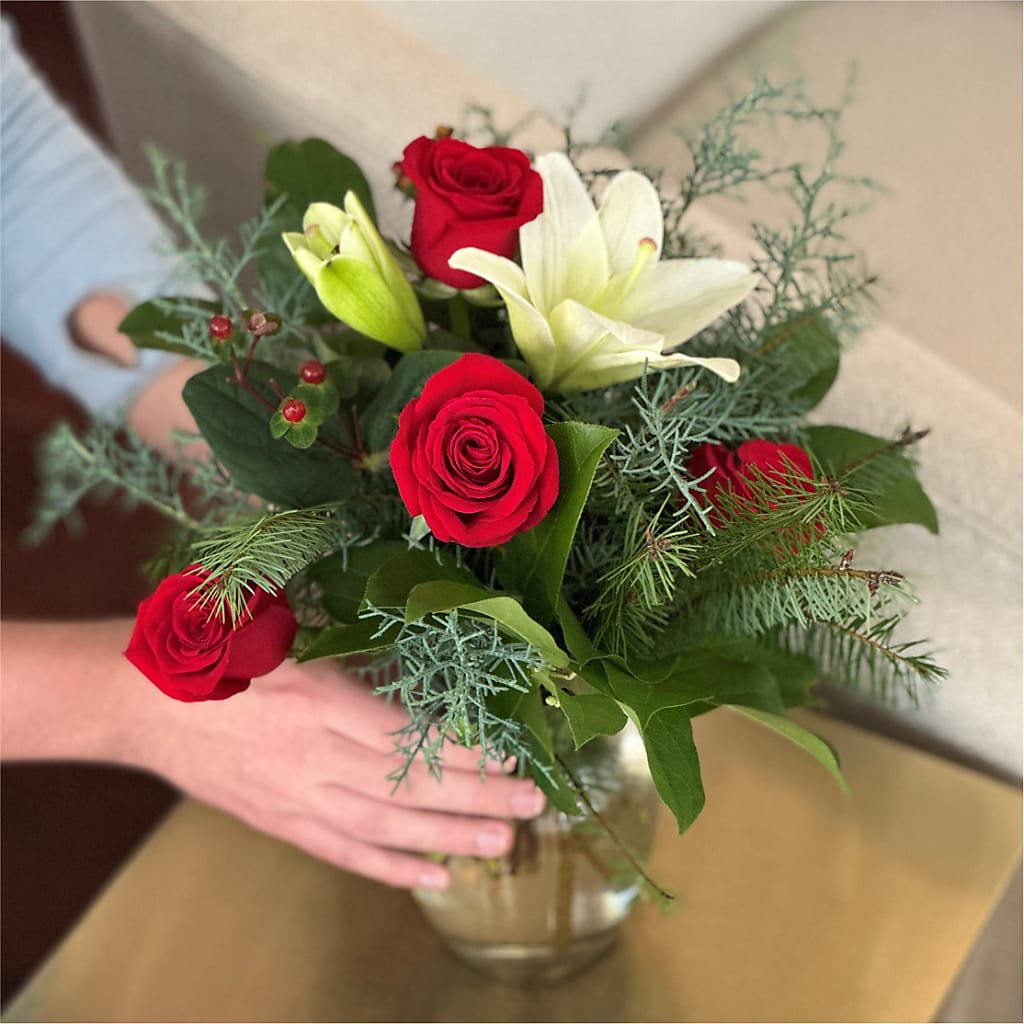 Glittering Lights Bouquet – SWEET CREATIONS BROOKFIELD FLWRS & BLLNS, Brookfield IL