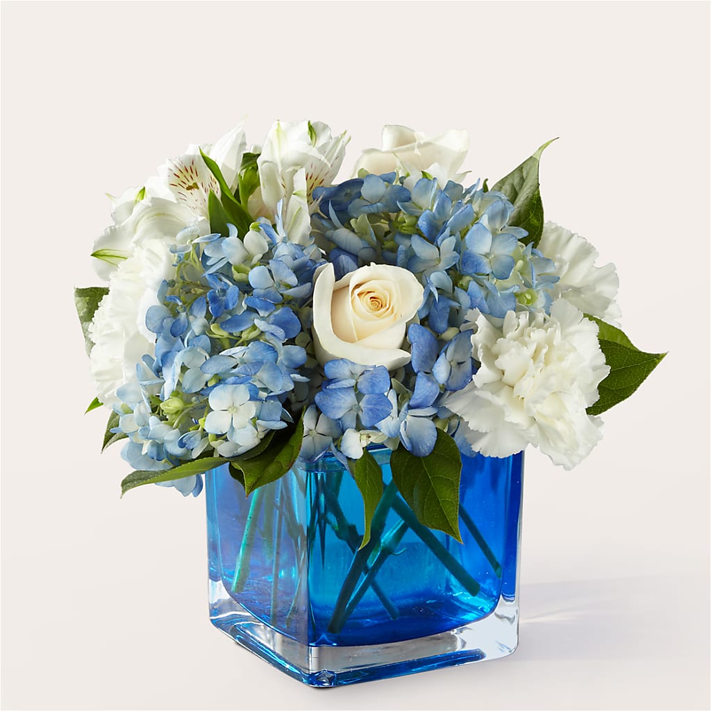 Soothing Waters Bouquet – SWEET CREATIONS BROOKFIELD FLWRS & BLLNS, Brookfield IL
