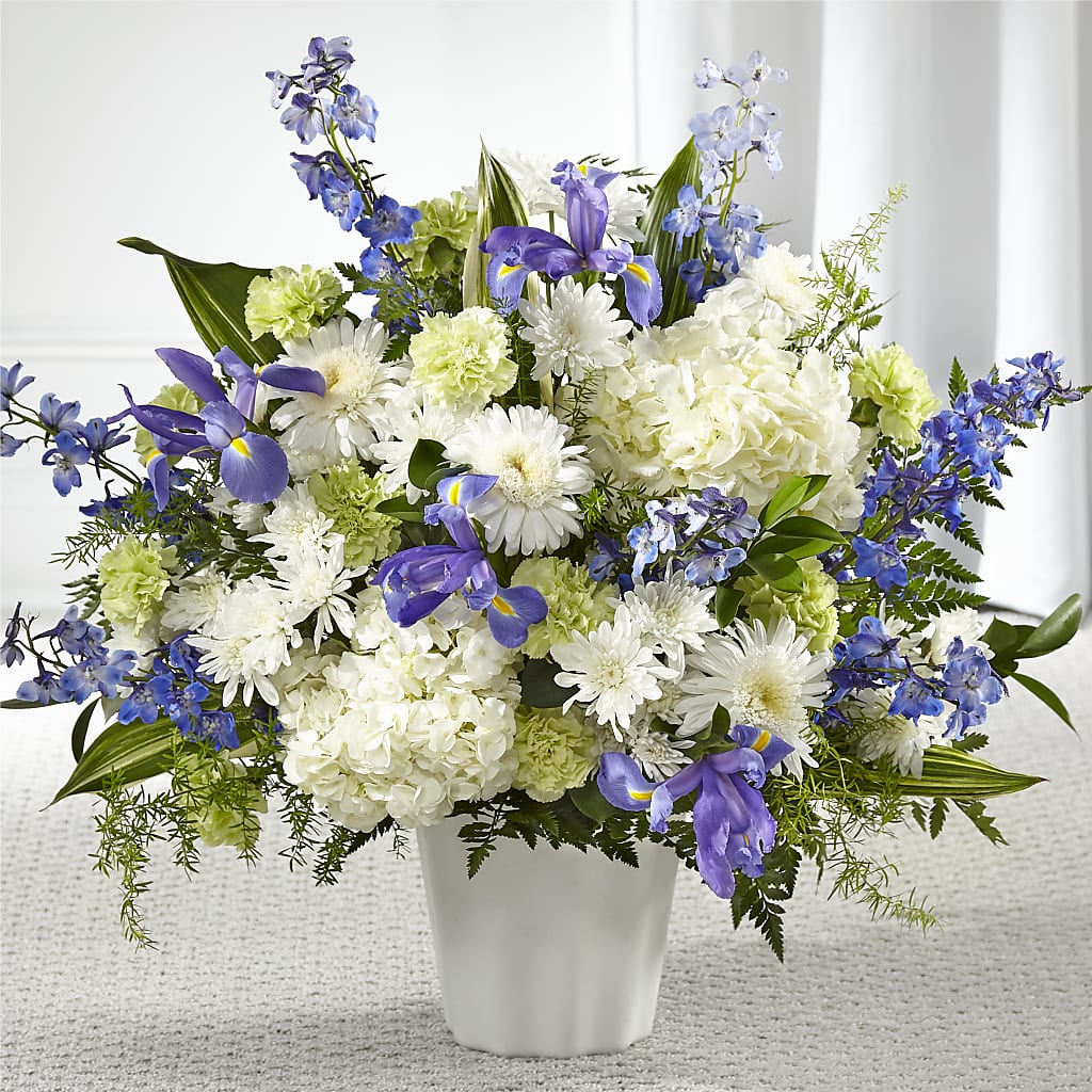 Soft Serenity Floor Basket – SWEET CREATIONS BROOKFIELD FLWRS & BLLNS, Brookfield IL