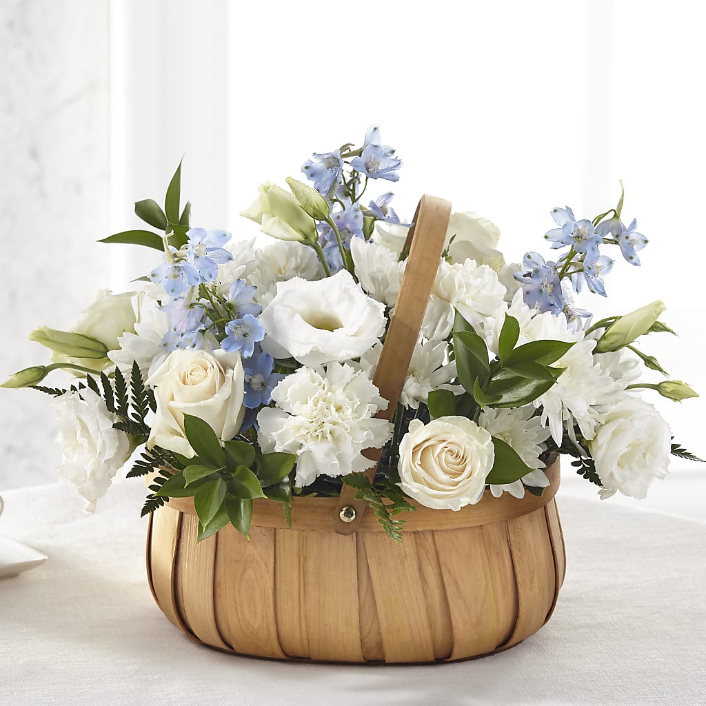 Sincerely Heartfelt Basket – SWEET CREATIONS BROOKFIELD FLWRS & BLLNS, Brookfield IL