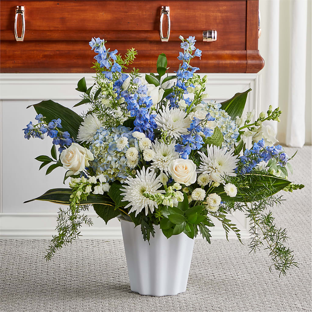 Everlasting Memories Floor Basket – SWEET CREATIONS BROOKFIELD FLWRS & BLLNS, Brookfield IL