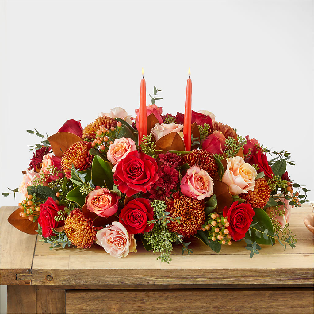 Gather Near Centerpiece – SWEET CREATIONS BROOKFIELD FLWRS & BLLNS, Brookfield IL
