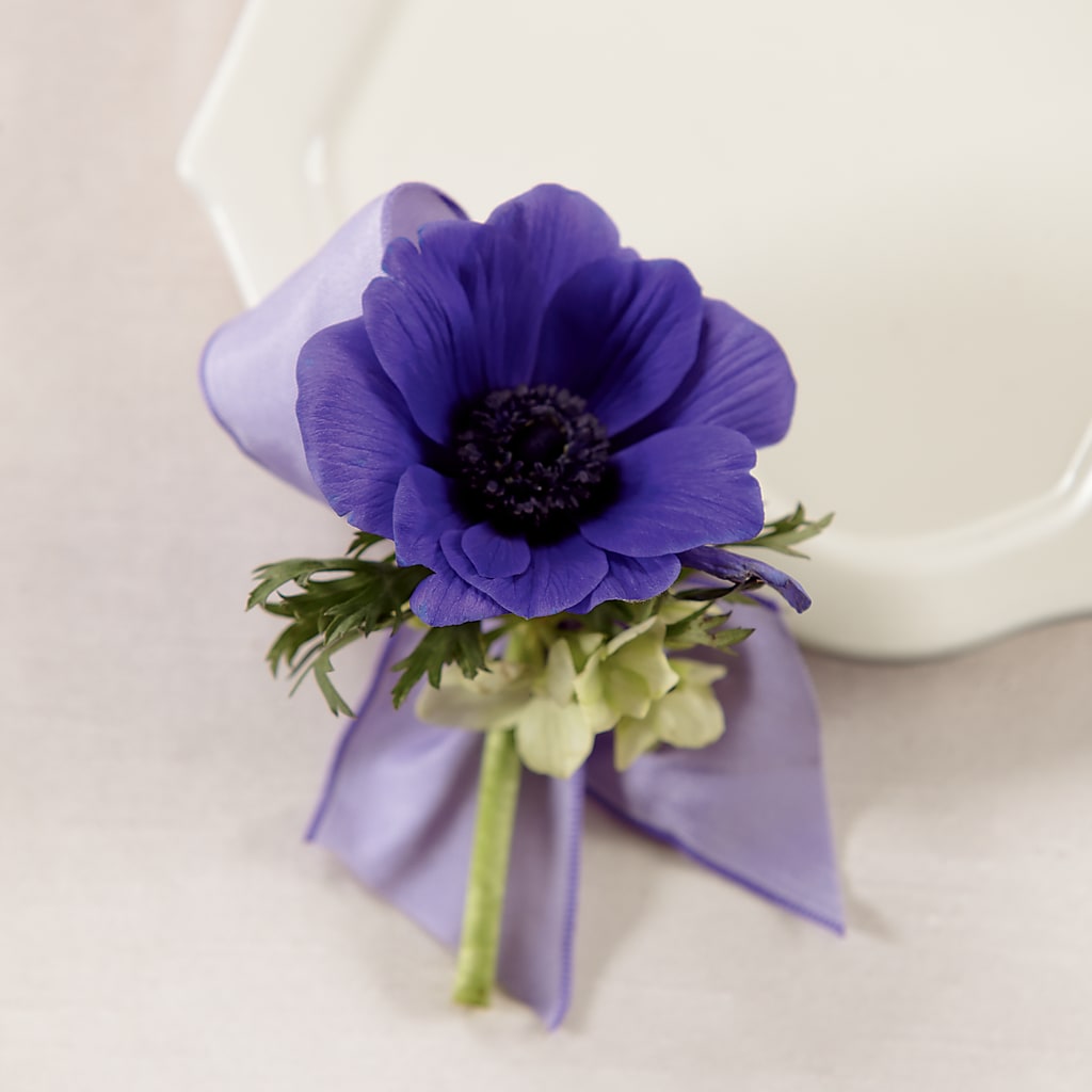 Purple Passion Boutonniere – SWEET CREATIONS BROOKFIELD FLWRS & BLLNS, Brookfield IL
