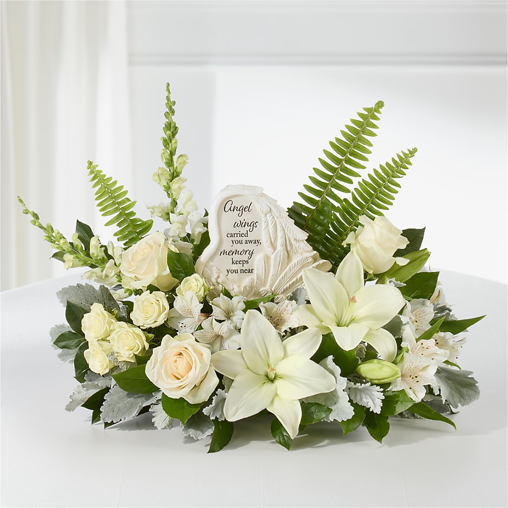 Holding You Close Arrangement – SWEET CREATIONS BROOKFIELD FLWRS & BLLNS, Brookfield IL