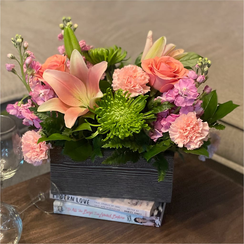 Beautiful Spirit Basket – SWEET CREATIONS BROOKFIELD FLWRS & BLLNS, Brookfield IL