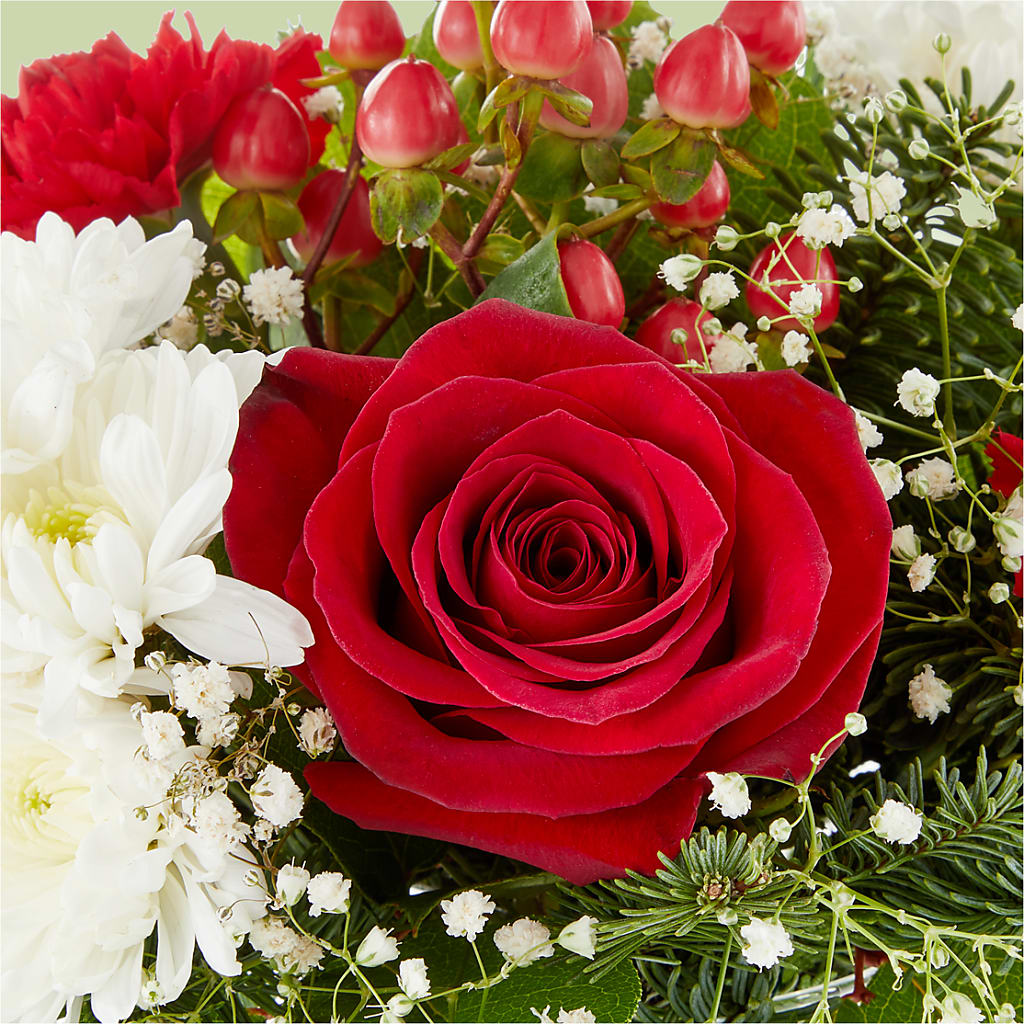 Chance of Flurries Bouquet – SWEET CREATIONS BROOKFIELD FLWRS & BLLNS, Brookfield IL