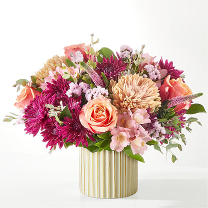 Berry Cobbler Bouquet with Ivory Vase – SWEET CREATIONS BROOKFIELD FLWRS & BLLNS, Brookfield IL
