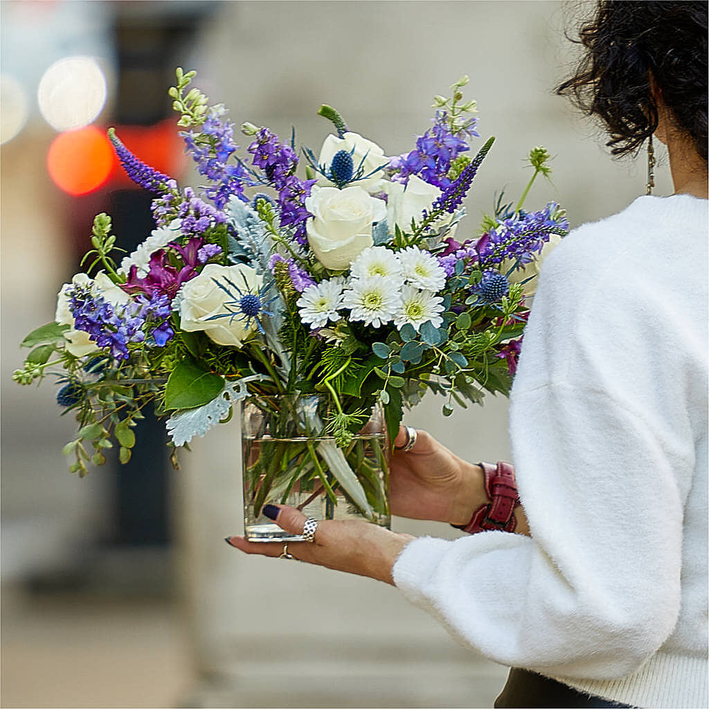 Shooting Star Bouquet – SWEET CREATIONS BROOKFIELD FLWRS & BLLNS, Brookfield IL