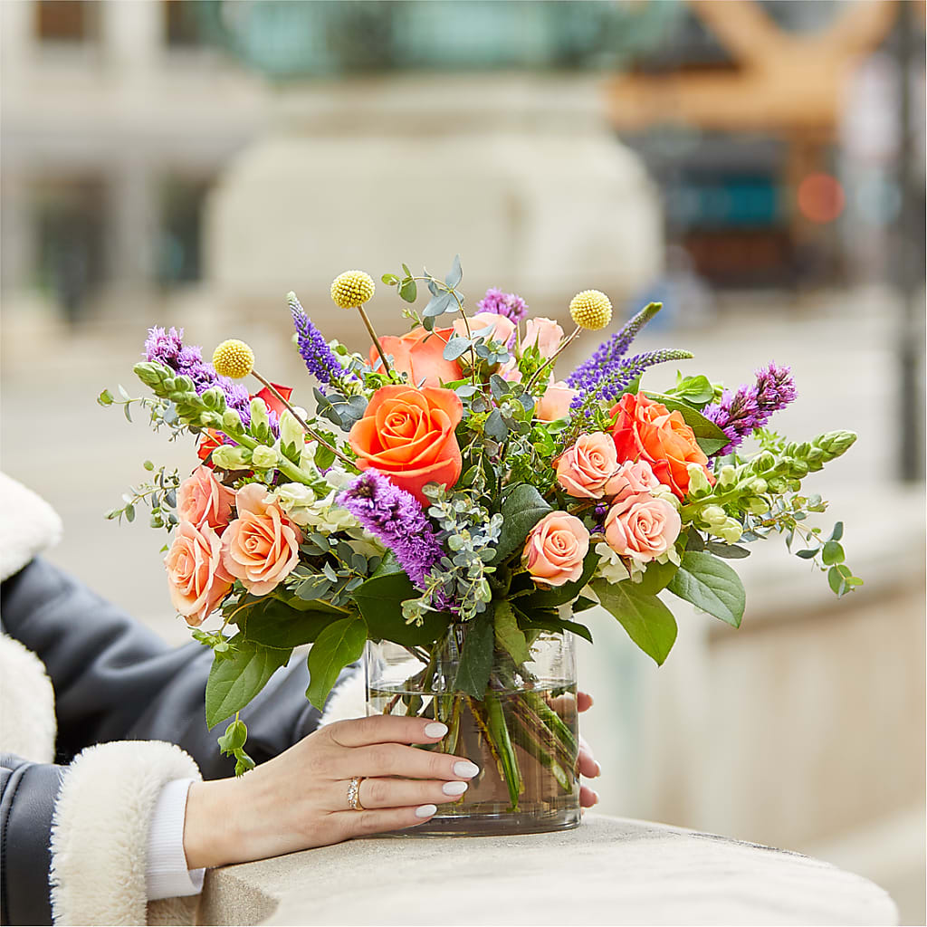 The Standout Bouquet – SWEET CREATIONS BROOKFIELD FLWRS & BLLNS, Brookfield IL