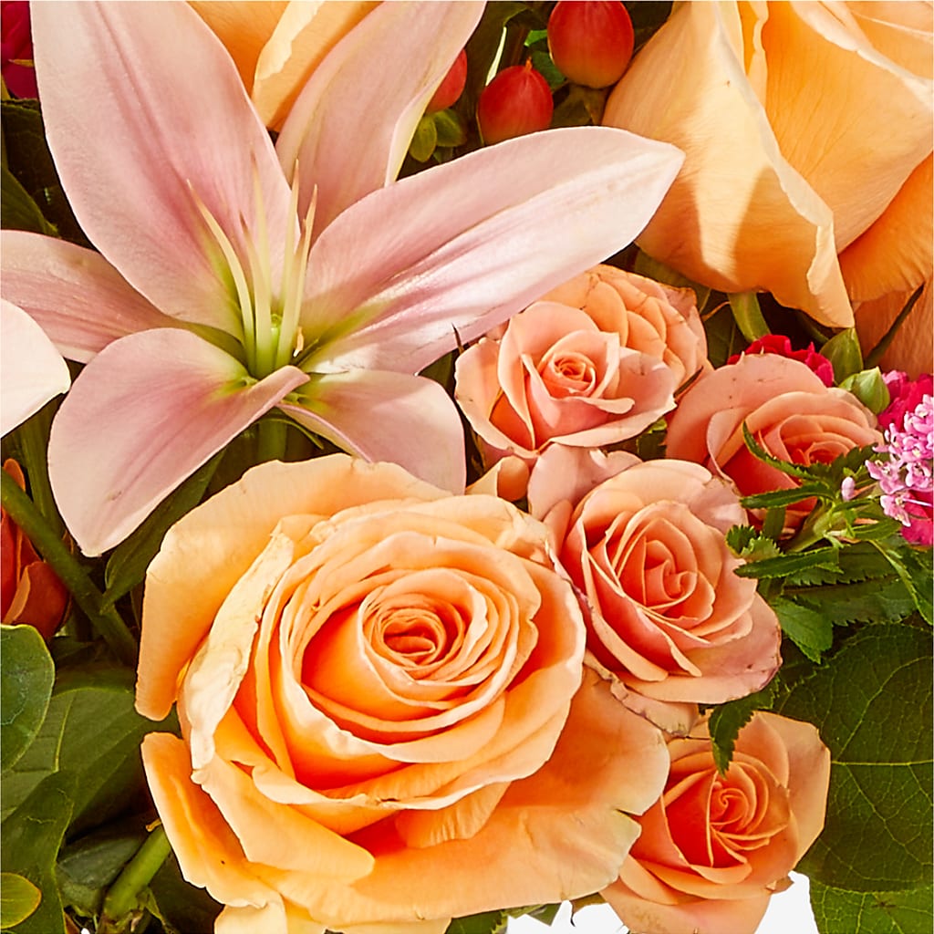 Bisous Bouquet – SWEET CREATIONS BROOKFIELD FLWRS & BLLNS, Brookfield IL