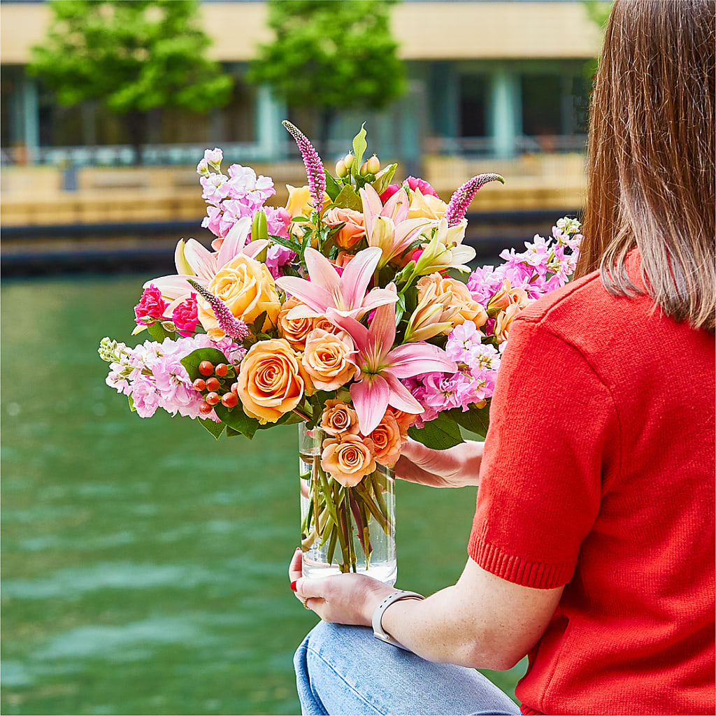 Bisous Bouquet – SWEET CREATIONS BROOKFIELD FLWRS & BLLNS, Brookfield IL