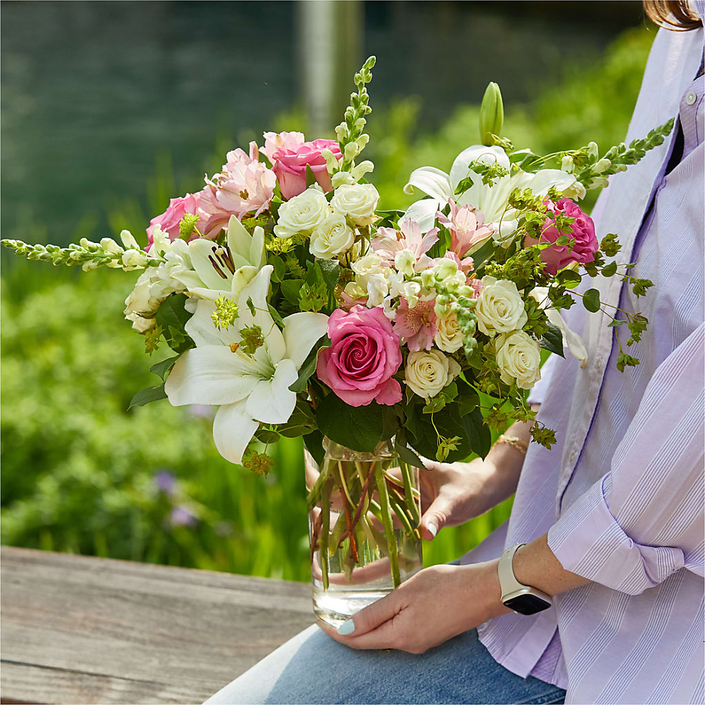 Fondly Bouquet – SWEET CREATIONS BROOKFIELD FLWRS & BLLNS, Brookfield IL