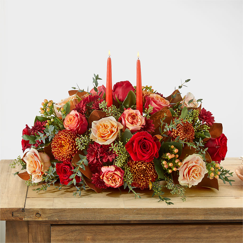 Gather Near Centerpiece – SWEET CREATIONS BROOKFIELD FLWRS & BLLNS, Brookfield IL