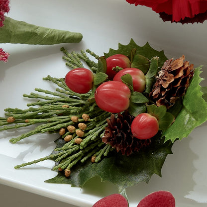 Red Berry Boutonniere – SWEET CREATIONS BROOKFIELD FLWRS & BLLNS, Brookfield IL